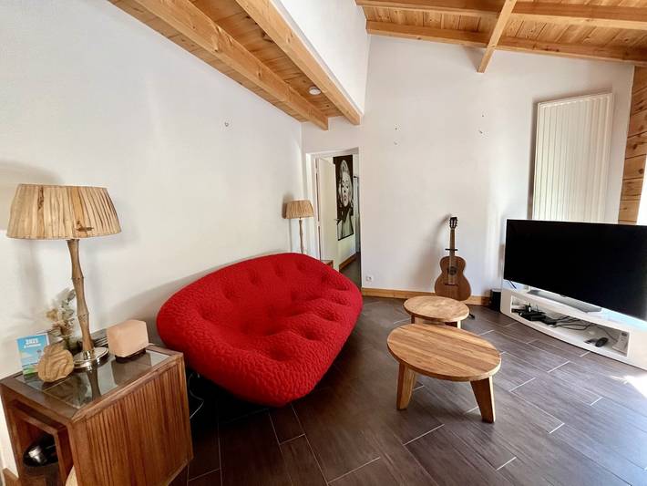 Location de vacances pour 6 personnes, avec jardin ainsi que jacuzzi et terrasse dans Golf de la Méjanne - 2