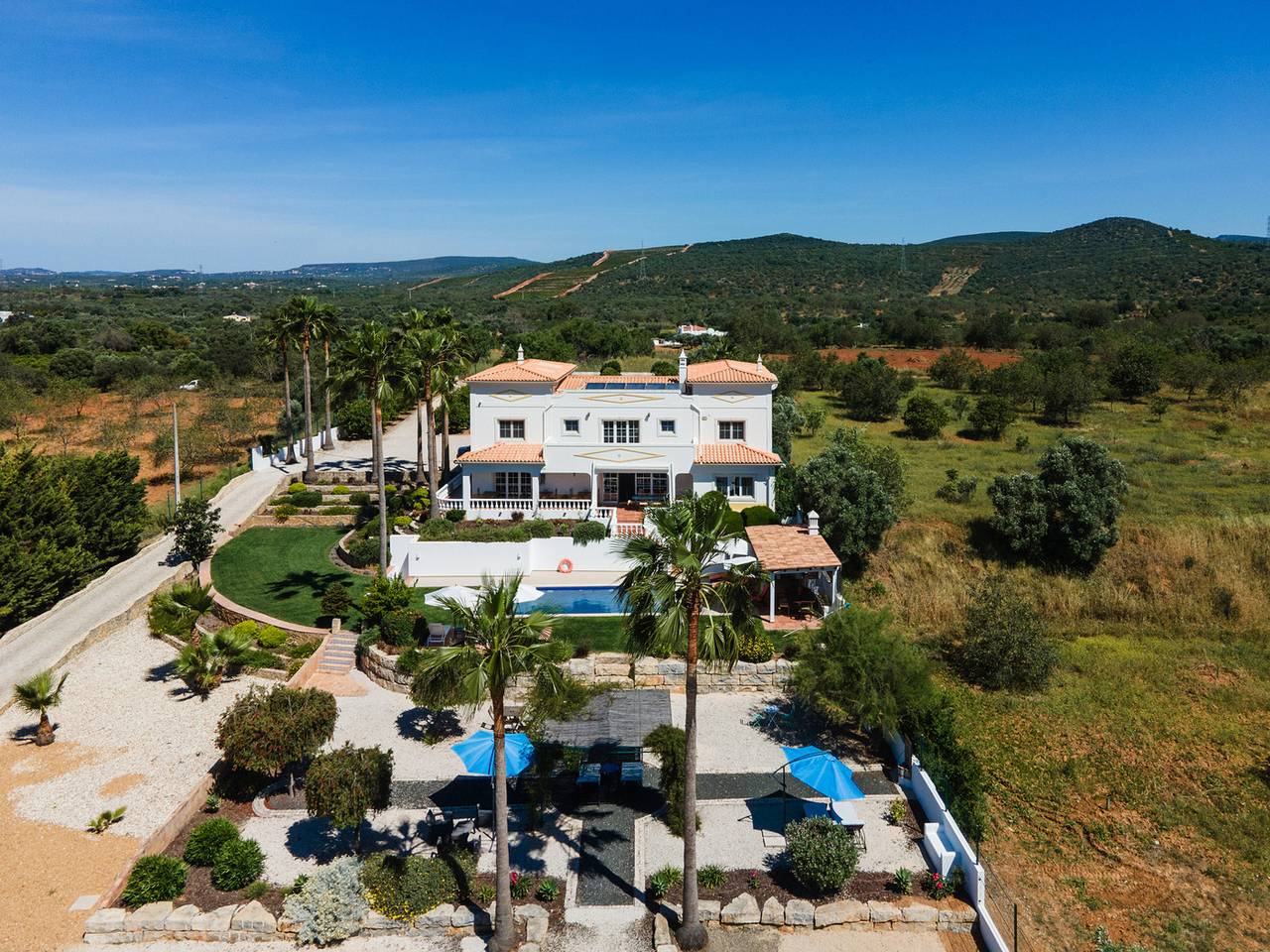 Portucasa — Casa Entrecolinas in Paderne, Faro District