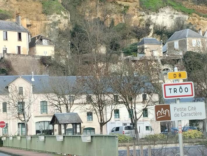 Maison de vacances pour 3 personnes, avec Terrasse et Jardin à Troo