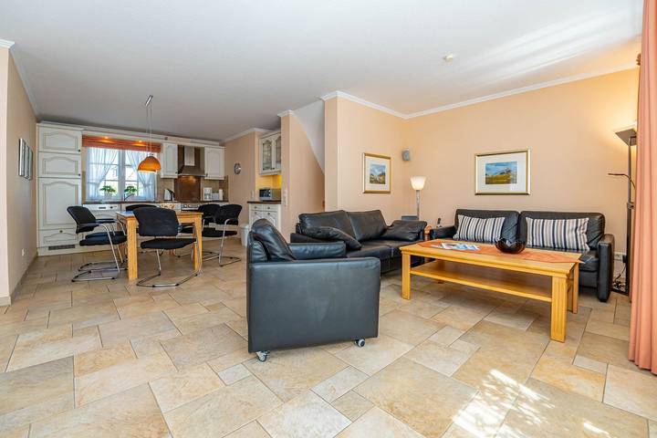 Ganze Wohnung, Großzügige Ferienwohnung für bis zu 4 Personen mit Garten. in Westerland, Sylt (Gemeinde)