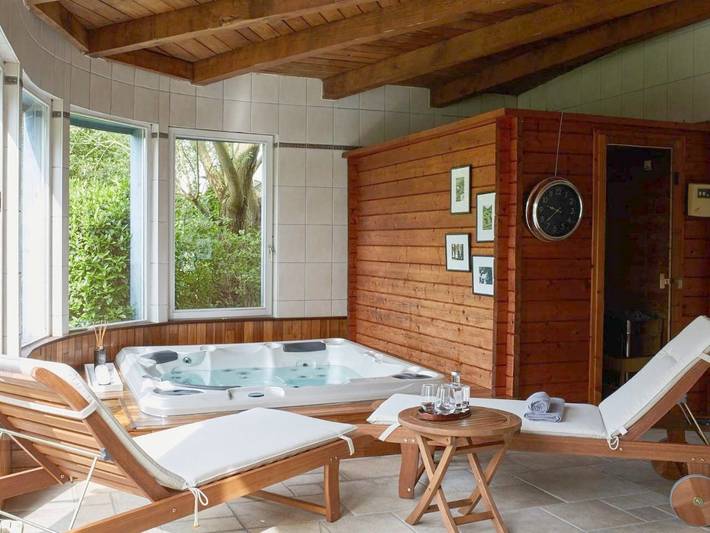Hôtel pour 2 personnes, avec Terrasse et Jacuzzi ainsi que Jardin et Sauna