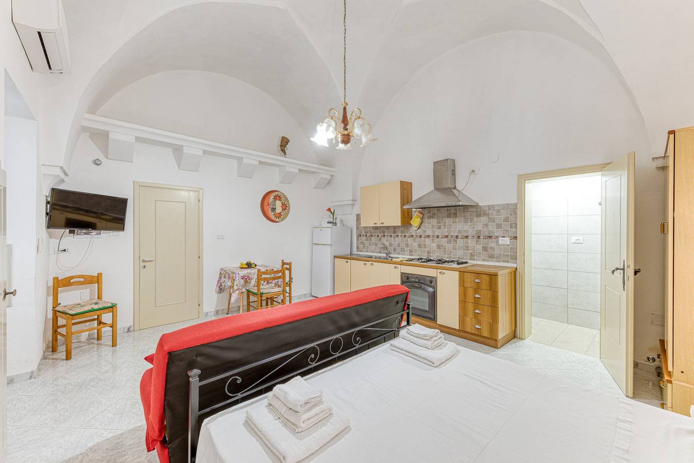 Monolocale intero, Monolocale 'Noemi' con terrazza condivisa e aria condizionata in Presicce, Golfo di Taranto