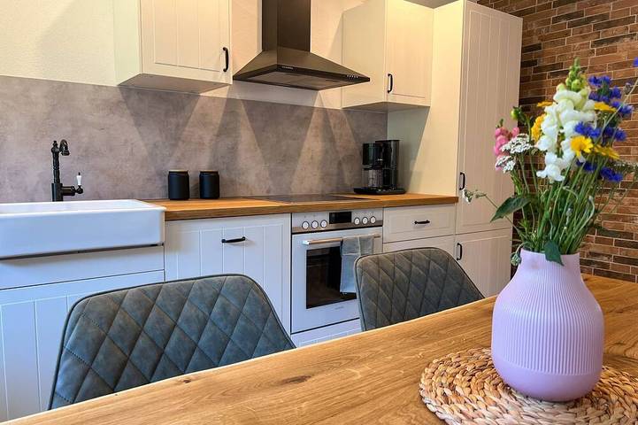 Ferienwohnung für 7 Personen, mit Terrasse und Garten - 1