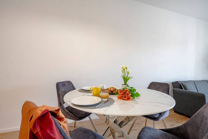 Ganze Wohnung, Ferienwohnung für 5 Personen mit Balkon/Terrasse in Santo Spirito, Bari