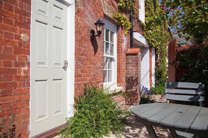 Neptune Cottage, Old Hunstanton, Norfolk in Old Hunstanton, Norfolk Coast