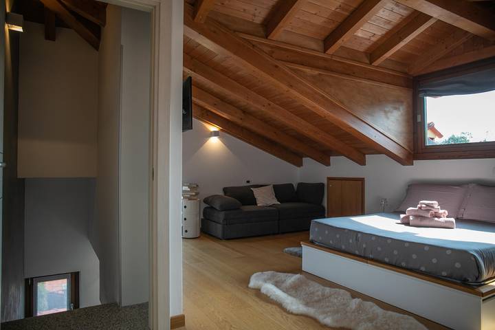 Appartement entier, Appartement de vacances pour 5 personnes avec balcon in Baveno, Comune di Baveno