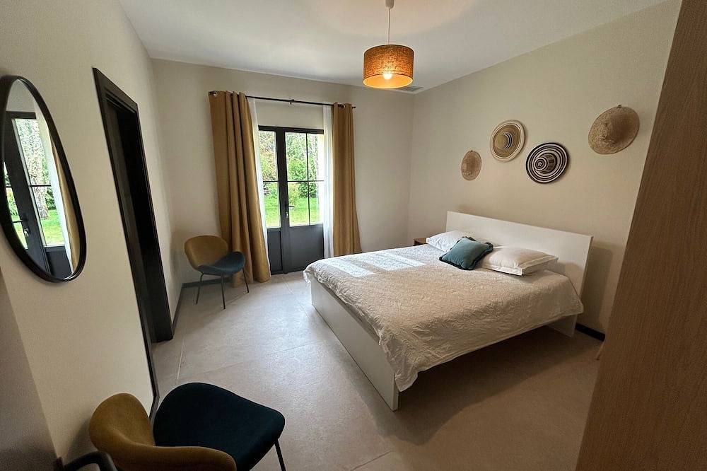 Maison Proche lac Hourtin et Océan in Gaillan-en-Médoc, Médoc Regional Natural Park