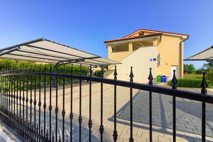 Villa für 10 Personen, mit Balkon und Terrasse sowie Garten und Kinderpool in Medulin - 3