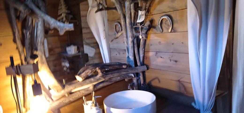 Tente pour 4 personnes, avec jacuzzi ainsi que jardin et terrasse dans le Parc naturel régional du Morvan - 4