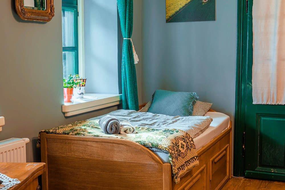 Authentisches slawonisches Haus mit Pool, Grill und Obstgarten in Osijek-Baranja