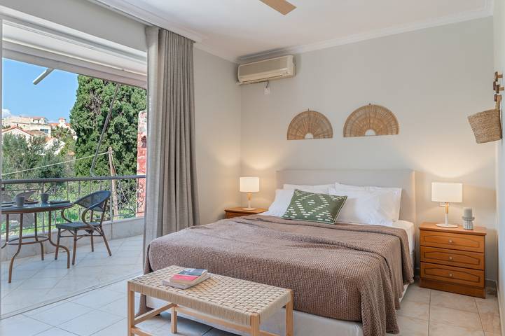 Appartement voor 2 personen, met balkon en tuin in Peloponnesos