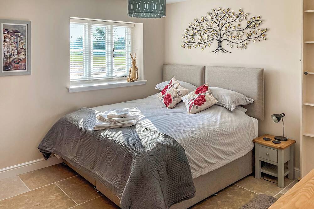 3 bedroom accommodation in Chetnole, near Sherborne in Dorset