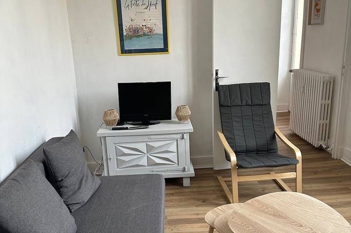 Gîte pour 4 personnes, avec balcon, animaux acceptés dans Gare De La Bourboule