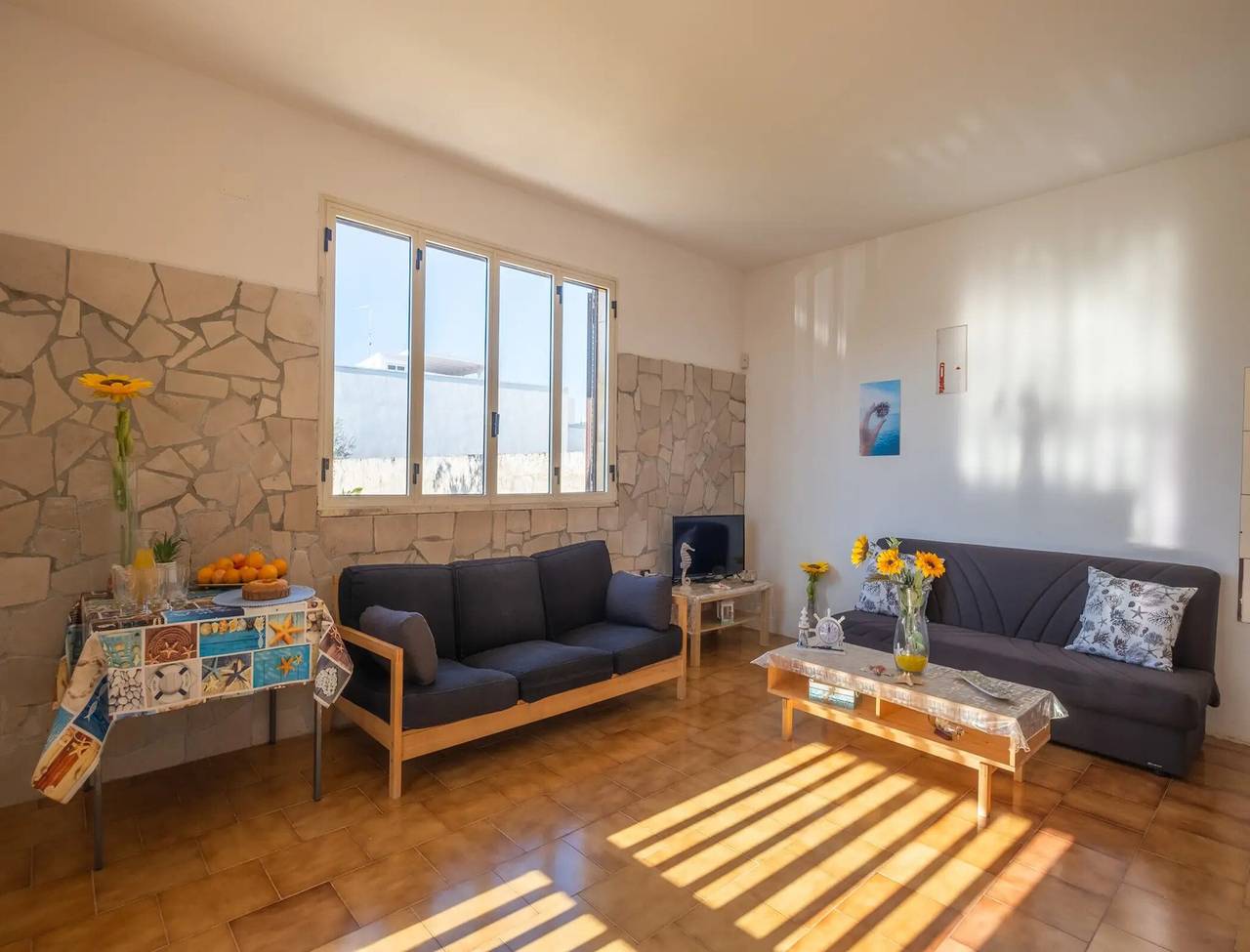 Ferienhaus 'Villa Destra' mit privater Terrasse, Wlan und Klimaanlage in Porto Cesareo, Golf von Tarent