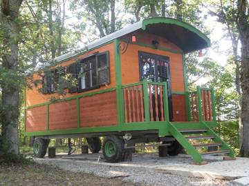 Camping pour 3 personnes, avec vue, animaux acceptés dans le Gers
