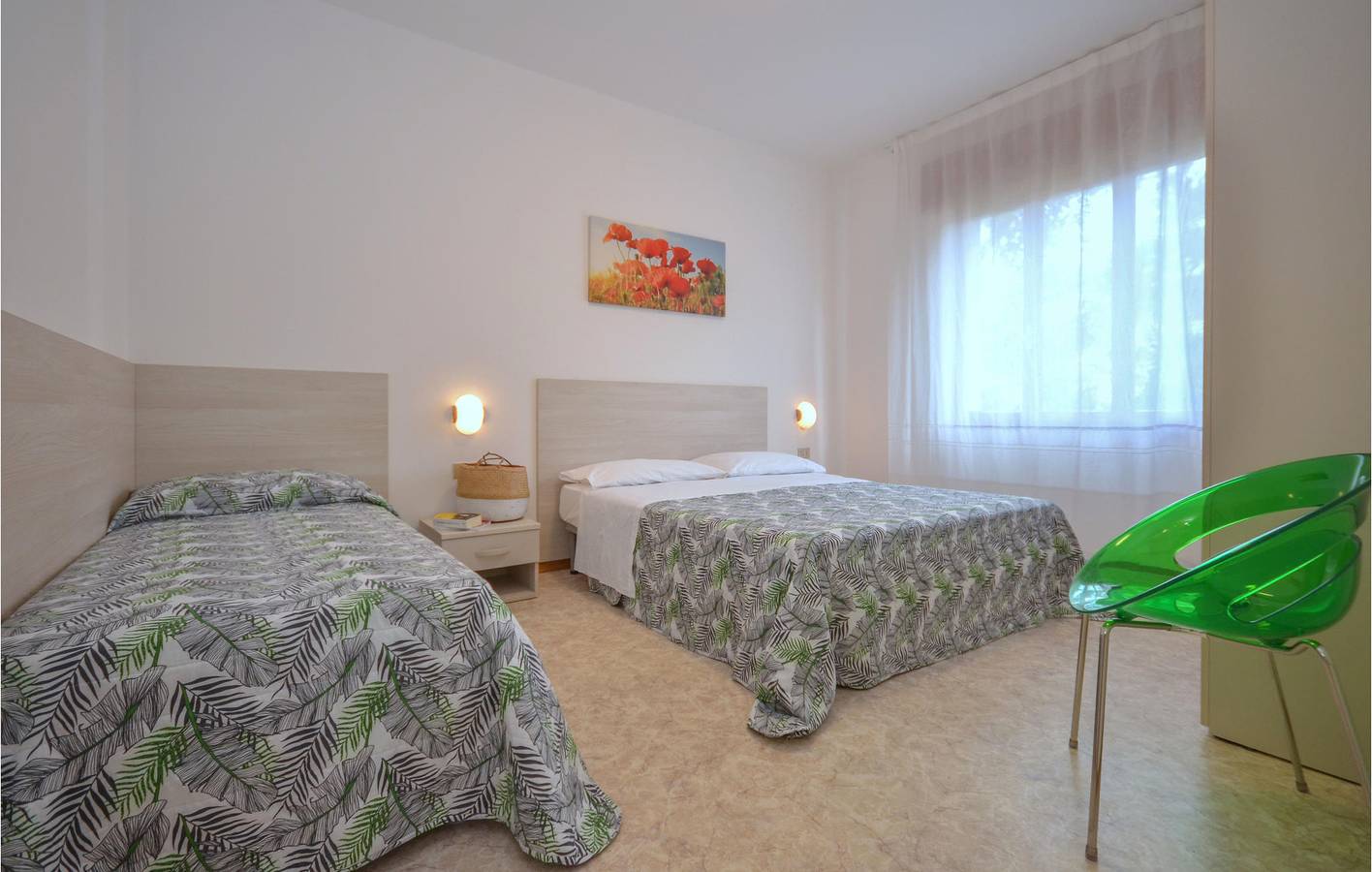 Ganze Ferienwohnung, Strandnahes Doppelapartment mit Parkplatz & AC in Lignano Pineta, Lignano Sabbiadoro