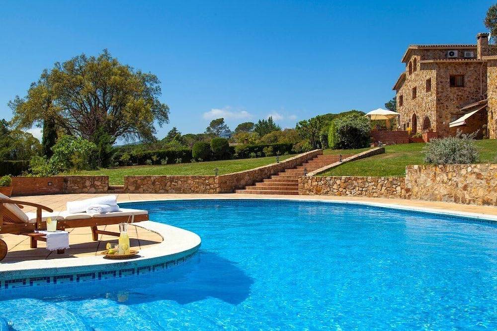 Masia Cal Agusti Luxury Villa Costa Brava con piscina privada in Tordera, Costa del Maresme