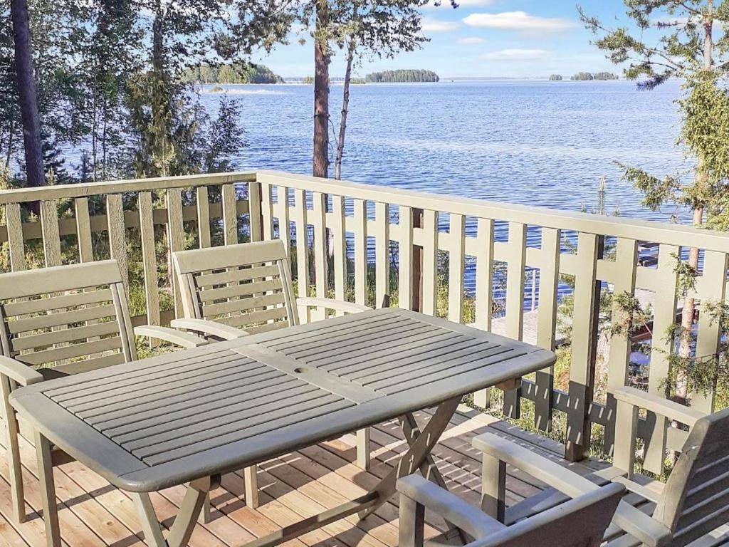Tyyni Resort - Hirsihuvila Aalto in Nordkarelien