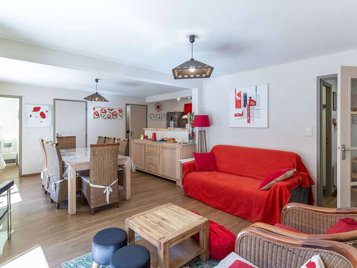 Gîte pour 10 personnes, avec terrasse à Sers