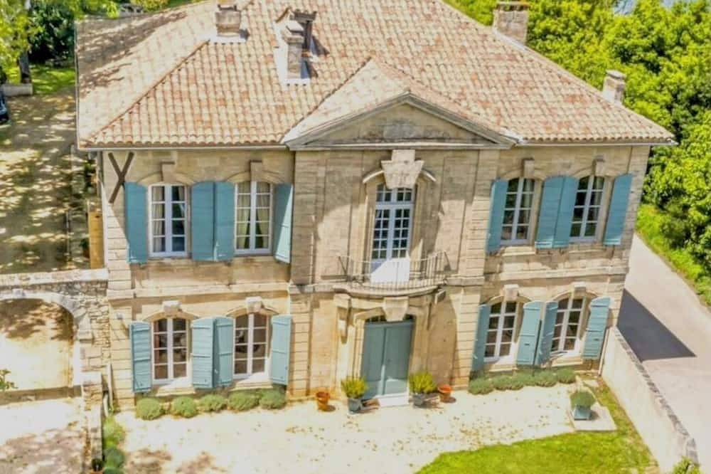 Spacious house in Provence Swimming pool 10 people in Beaucaire, Nimes und Umgebung