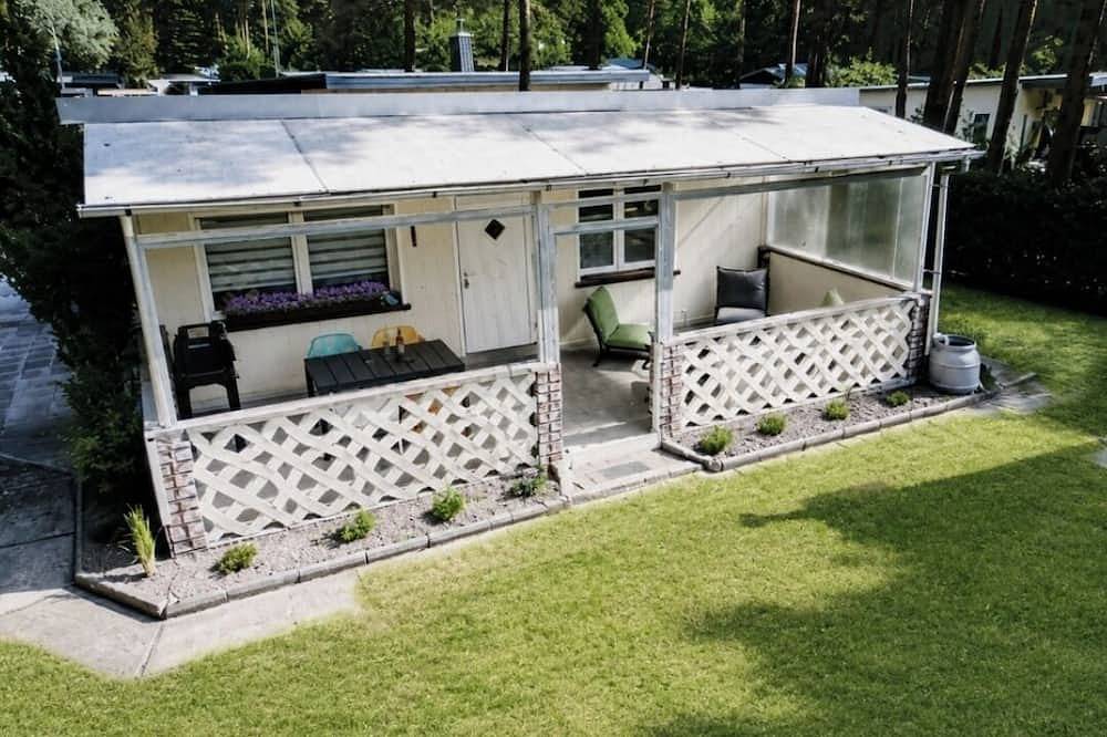 Waldbungalow mit Wlan und Terrasse in Seenähe-Hund willkommen, ideal zum Tauchen in Dannigkow, Gommern