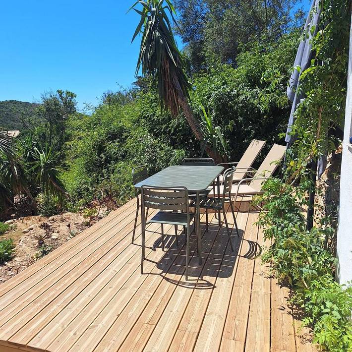Location de vacances pour 2 personnes, avec jardin ainsi que vue et terrasse dans Île du Levant - 4