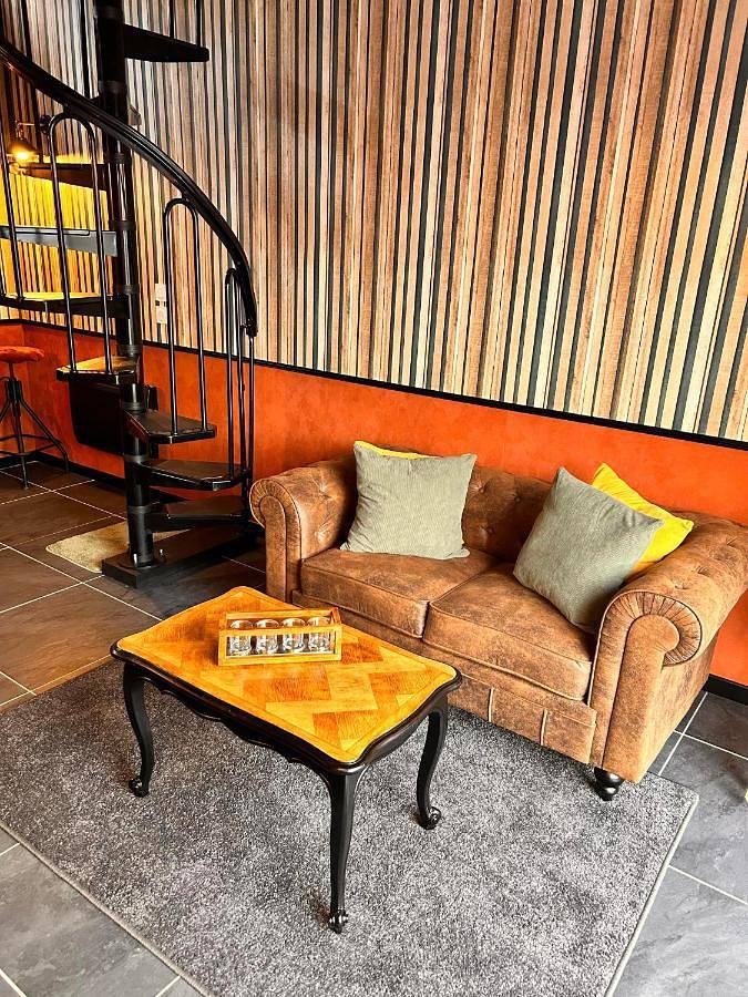 Gîte pour 2 personnes, avec piscine et jardin ainsi que jacuzzi et terrasse à Woignarue - 3