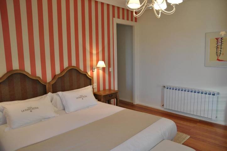 Hotel para 2 personas, con jardín en Costa Oriental Asturiana - 4