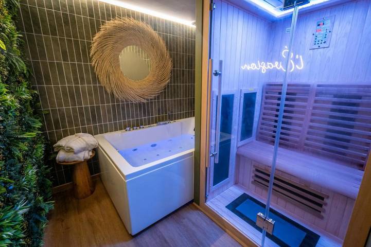 Gîte pour 2 personnes, avec terrasse ainsi que jacuzzi et sauna à Pontarlier - 2