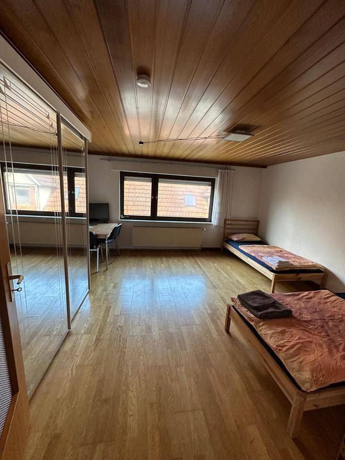 Ferienwohnung für 4 Personen, mit Balkon und Terrasse sowie Garten in Königsbronn