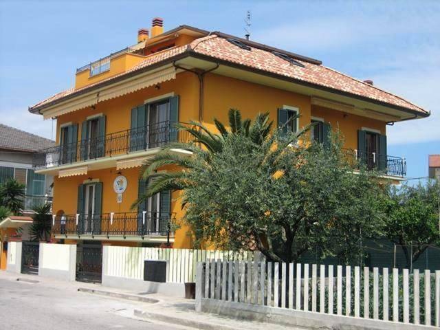B&b per 2 persone, con Balcone e Giardino a Villa Rosa