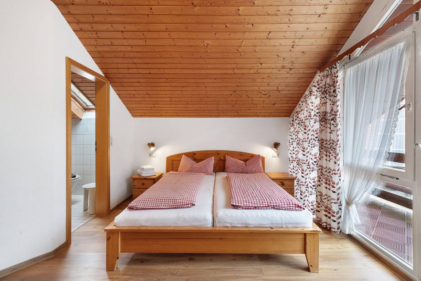 Studio Zimmer 'Hofblick Ohne Küche' mit Balkon in Wolfach, Kinzigtal