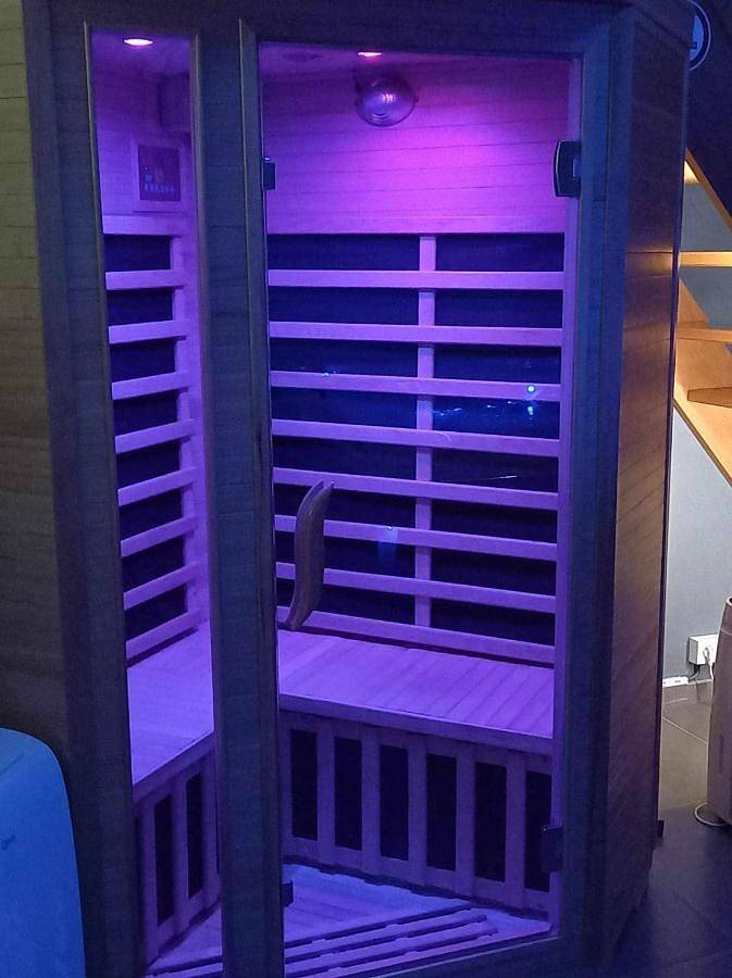 Double Room in Fleurus, Hainaut