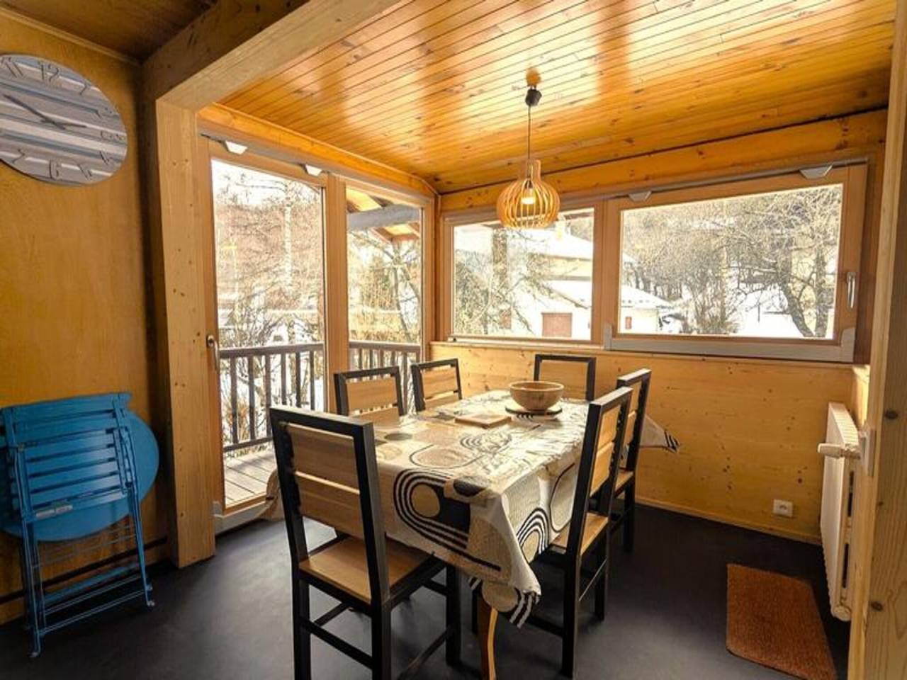 Appartement entier, Chalet à Puy-Saint-Vincent proche pistes in Puy-Saint-Vincent, Parc national des Écrins