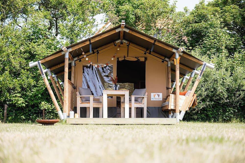 Are you ready for a mini escape? Want to get away from it all without going too far from home? Book your own Bell tent now! in Niederländische Nordsee
