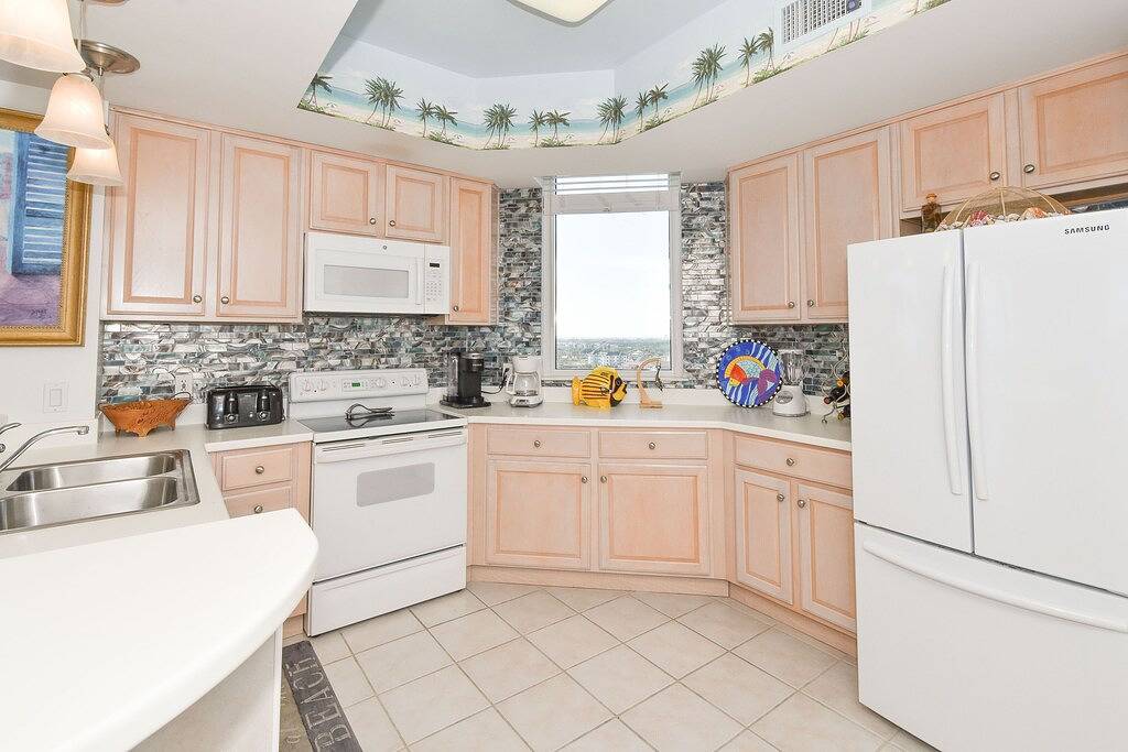 Beach Rental for 8 Guests in Destin, Emerald Coast