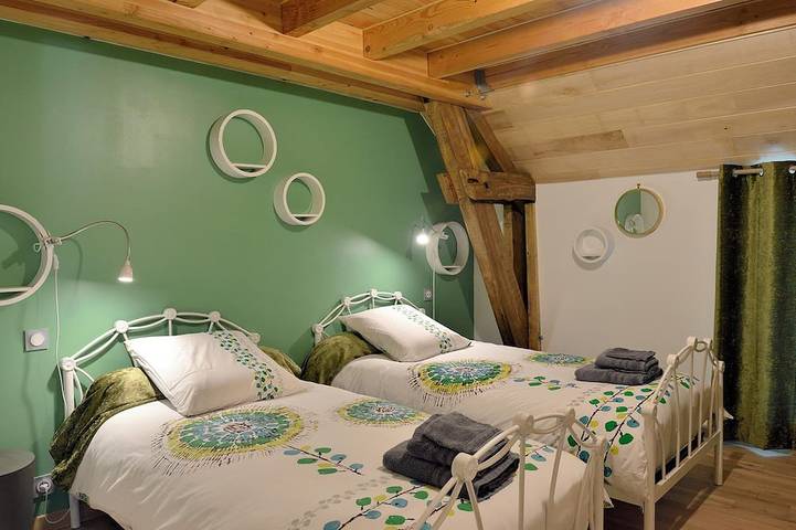 Casa rural de gran capacidad, atrévete tranquilo y cambia de escenario en Corrèze in Saint-Germain-les-Vergnes, Región de Tulle