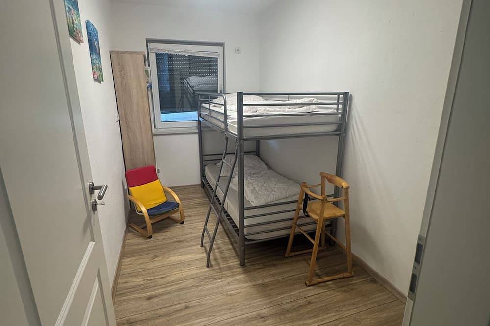 Ganze Wohnung, Großzügige Wohnküche mit direktem Gartenzugang in Himmelkron, Frankenalb