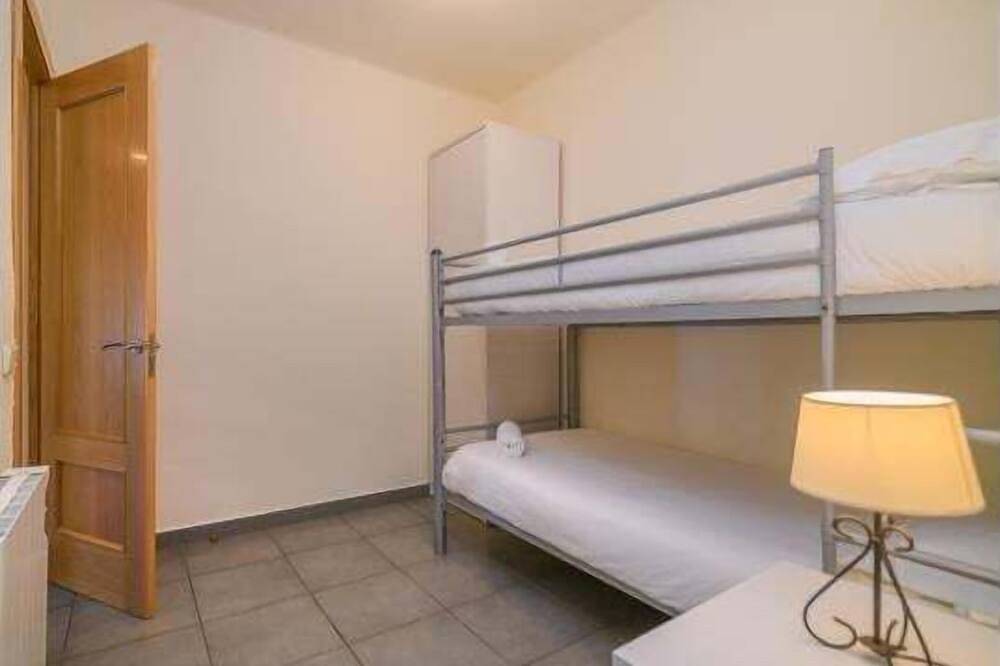 Entire apartment, Apartament Els Plataners in Gualba, Barcelona Inland