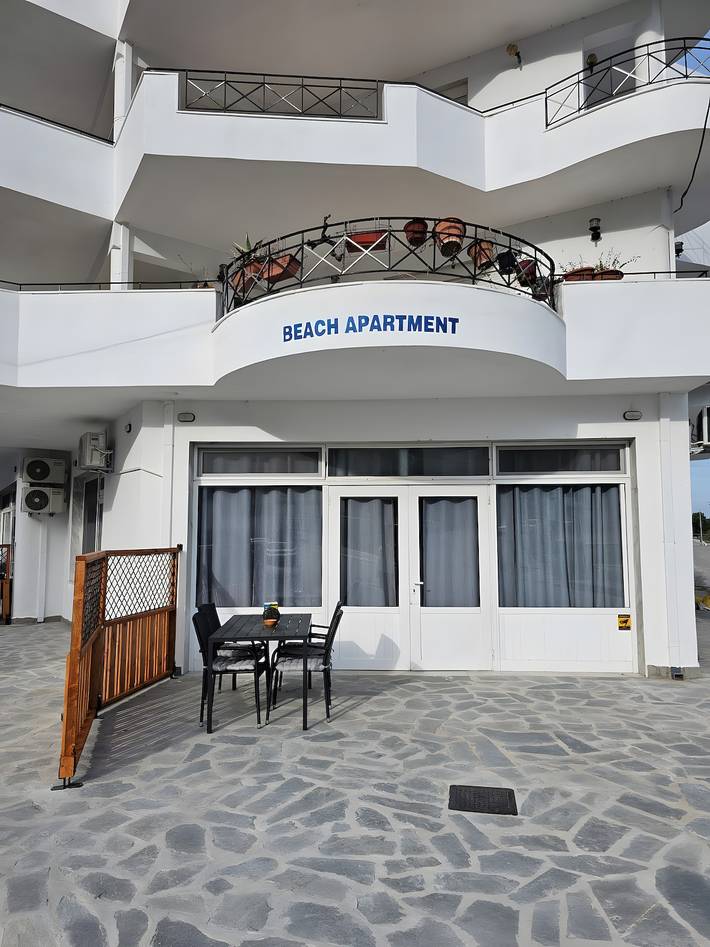Ganze Wohnung, Apartment „Beach A“ mit Meerblick, Wlan und Klimaanlage in Nea Karvali, Kavala Region