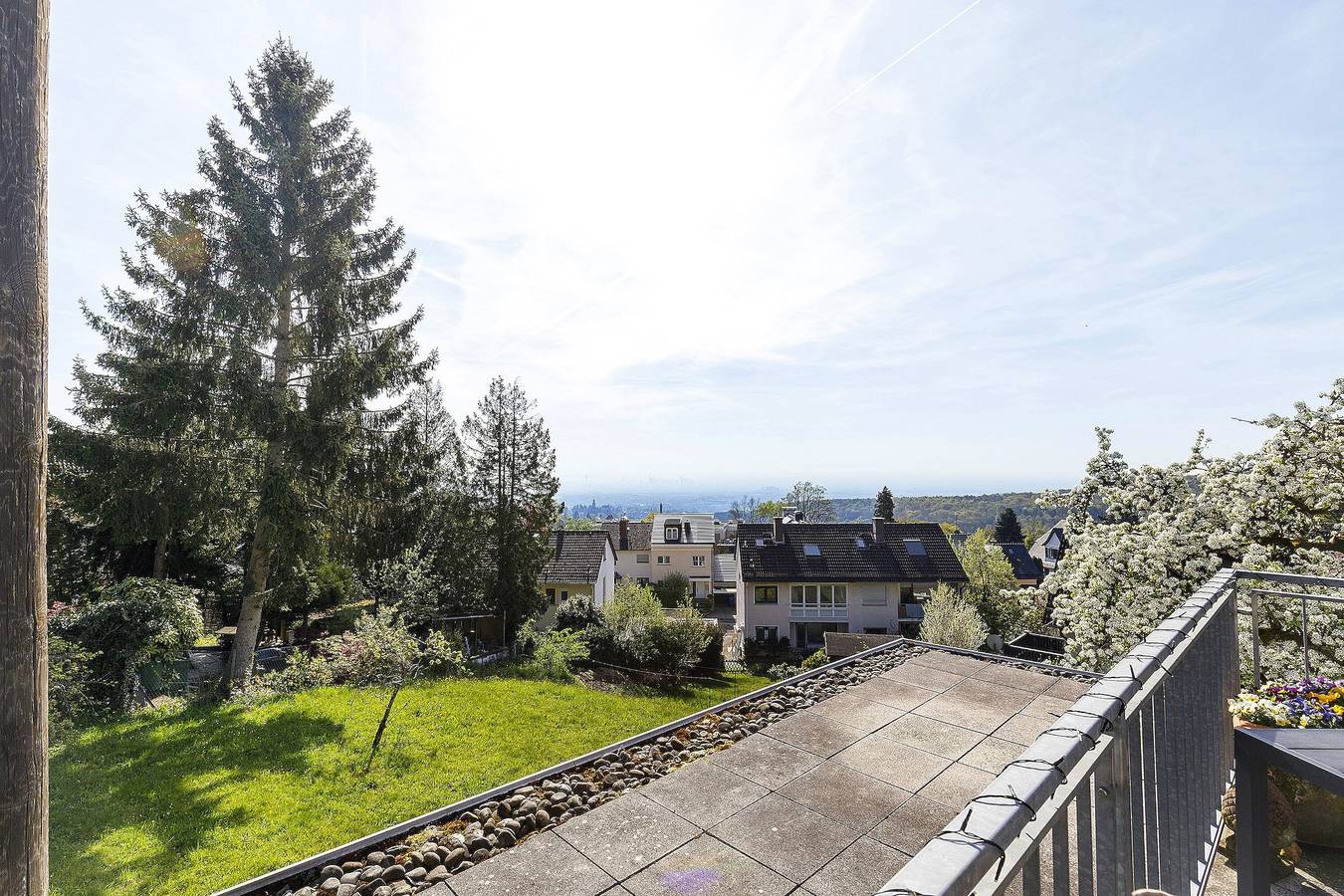 Ganze Wohnung, Fewo-Taunus-Panoramablick in Königstein (Hessen), Hochtaunuskreis
