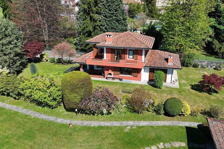 Ferienhaus für 8 Personen, mit Garten