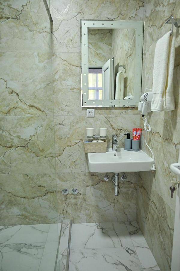 Gîte pour 4 personnes, avec vue et terrasse dans Kursumlija - 3