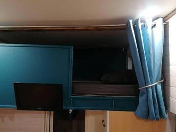 Tente pour 4 personnes, avec vue ainsi que jardin et terrasse, animaux acceptés dans Mayenne