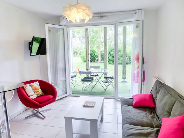 Gîte pour 4 personnes, avec terrasse ainsi que bassin pour enfant et jardin à Ondres - 2