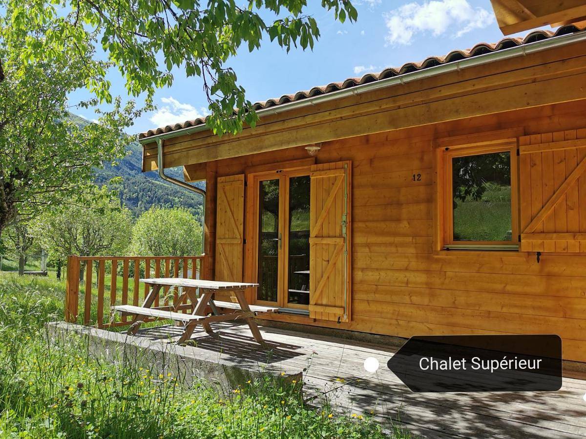 Le Pré Martin, gîte de chalets 3 étoiles in Annot, Région Castellane