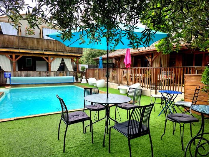 Location de vacances pour 3 personnes, avec piscine ainsi que jardin et vue, animaux acceptés à Omessa - 2