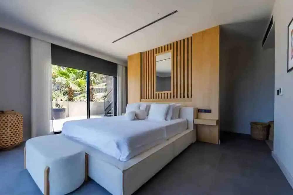 Mansion with elevator, housekeeper, breakfast in Bodrum, Muğla Province