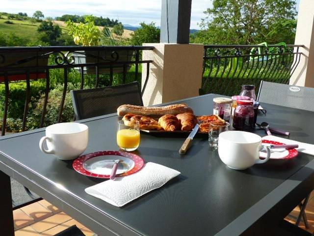 Appartement de vacances entier, Suite with Garden View in Creuzier-le-Vieux, Région de Vichy