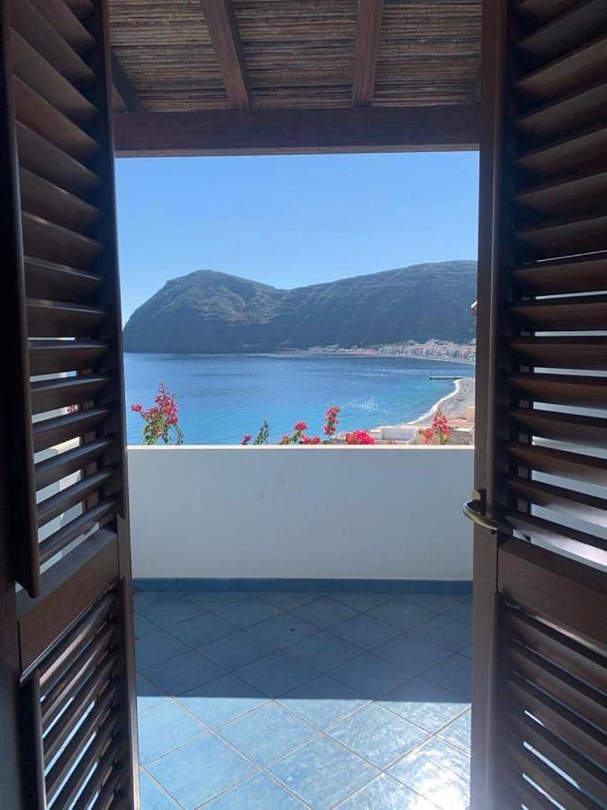 Apartahotel para 2 personas, con Terraza además de Jardín y Vistas en Sicilia